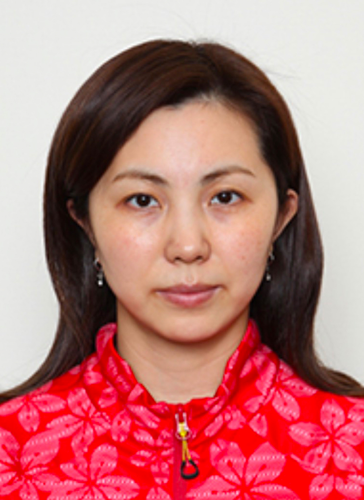 Risa Zhang - Professional table tennis coach Kobe